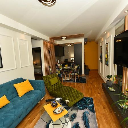Grand Lux Apartman Cacak Luaran gambar