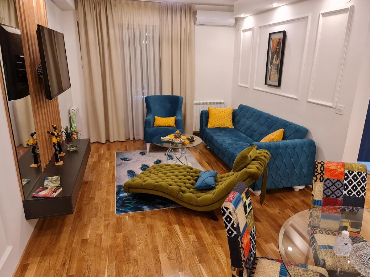 Grand Lux Apartman Cacak Luaran gambar