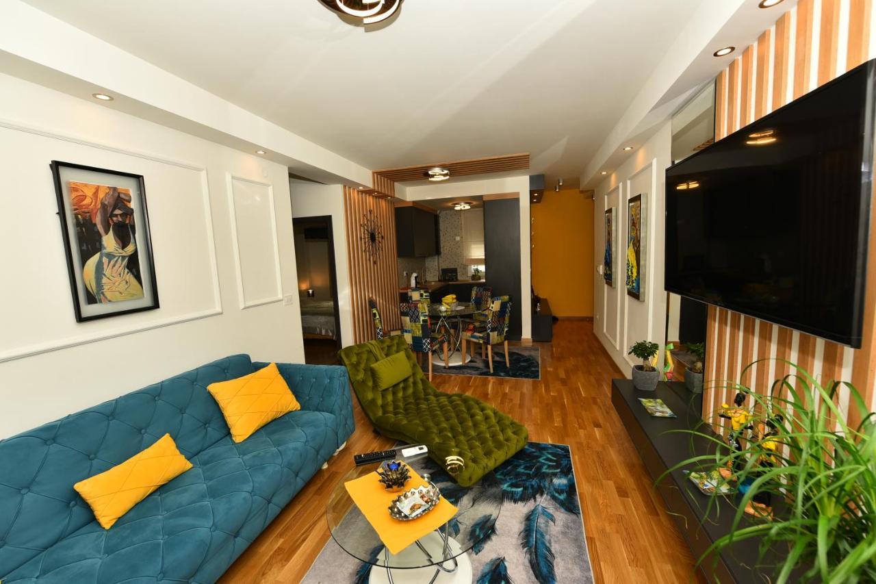 Grand Lux Apartman Cacak Luaran gambar