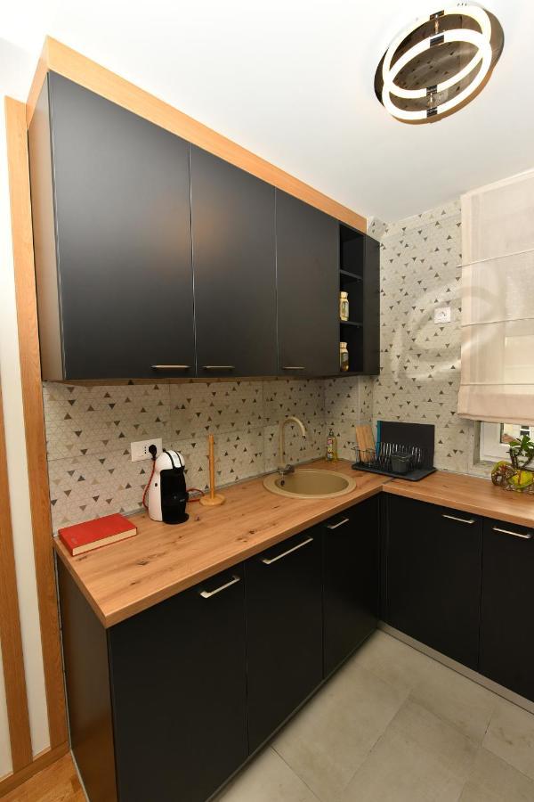 Grand Lux Apartman Cacak Luaran gambar