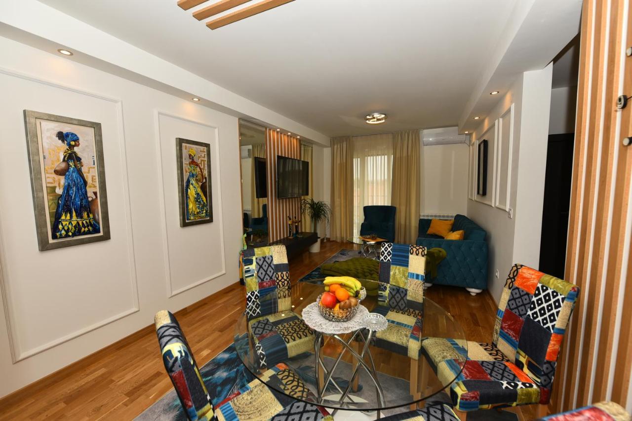 Grand Lux Apartman Cacak Luaran gambar