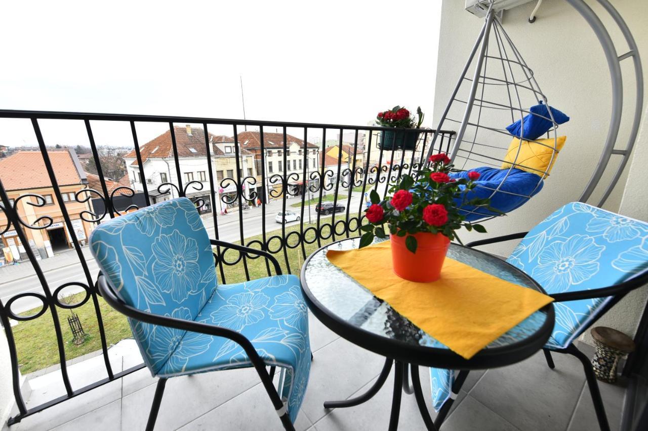 Grand Lux Apartman Cacak Luaran gambar