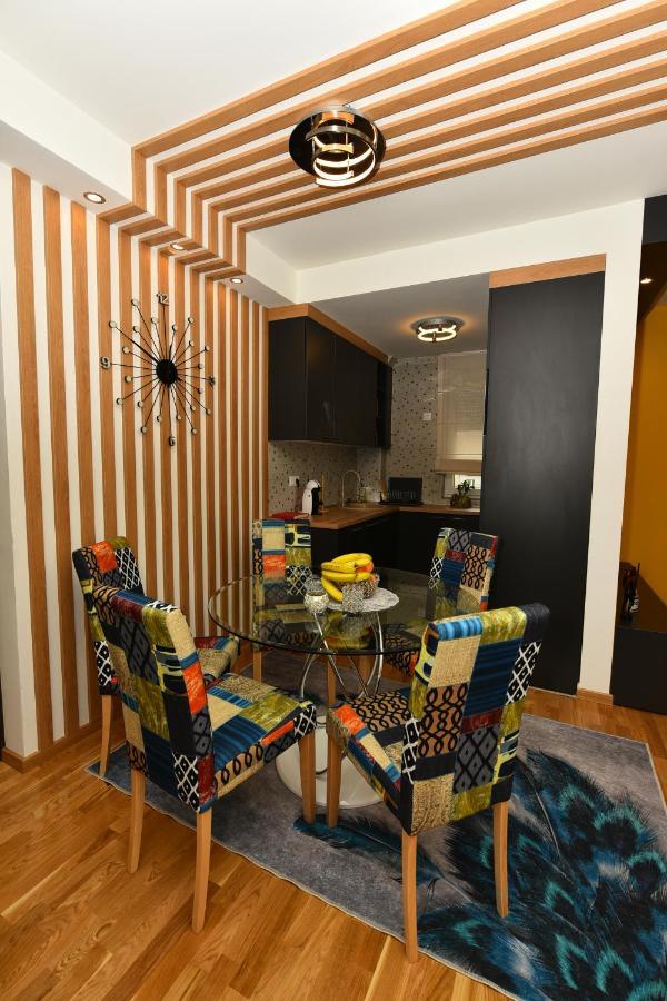 Grand Lux Apartman Cacak Luaran gambar