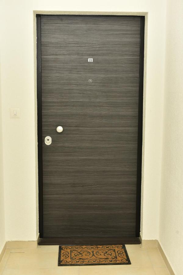 Grand Lux Apartman Cacak Luaran gambar