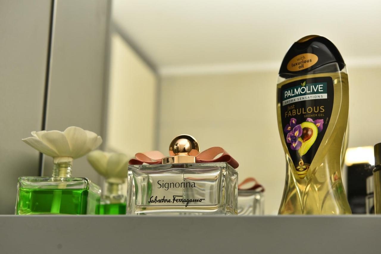 Grand Lux Apartman Cacak Luaran gambar